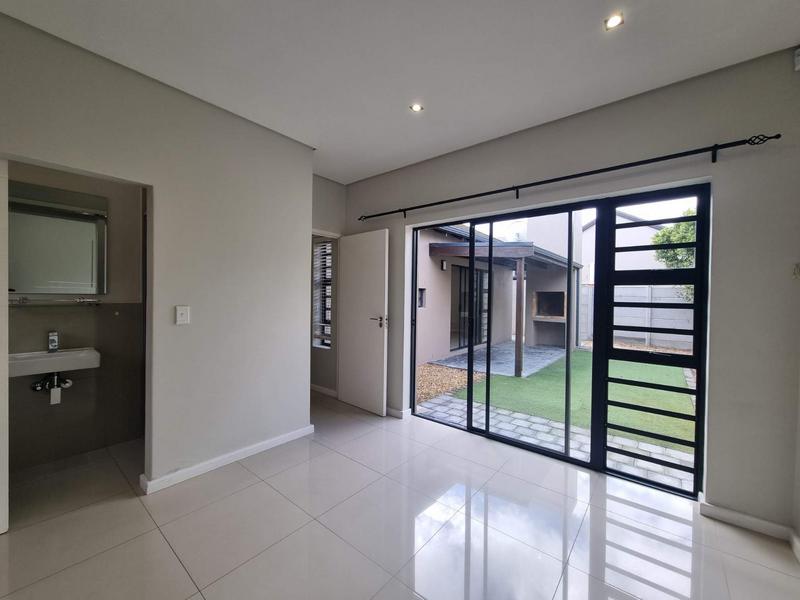 3 Bedroom Property for Sale in Turnberry Village Western Cape